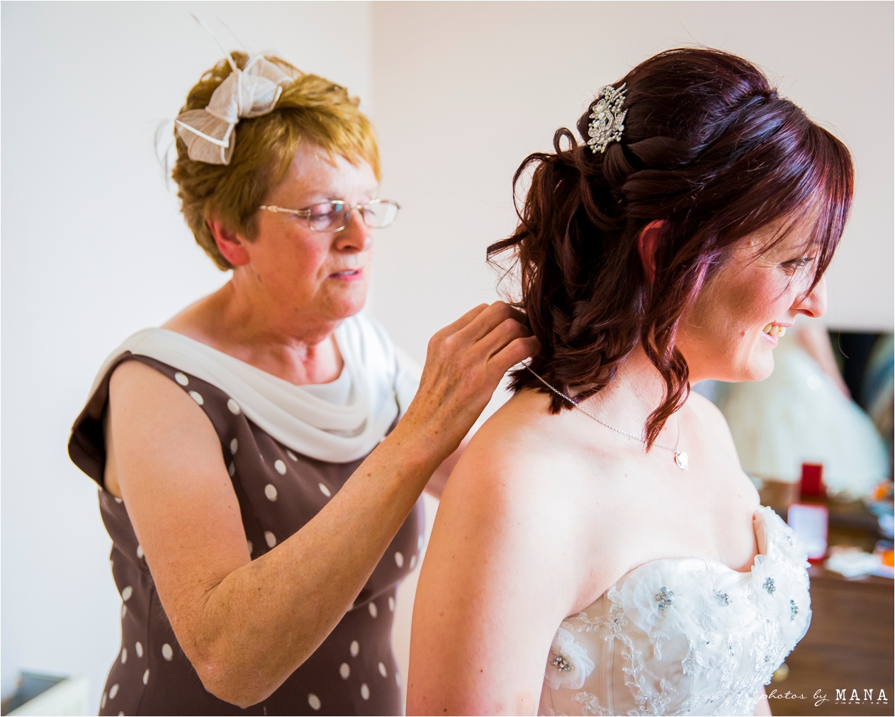 Destination wedding photographs Orkney Islands, Scotland, UK by natural wedding photographer Mana Meadows of Photos by Mana.