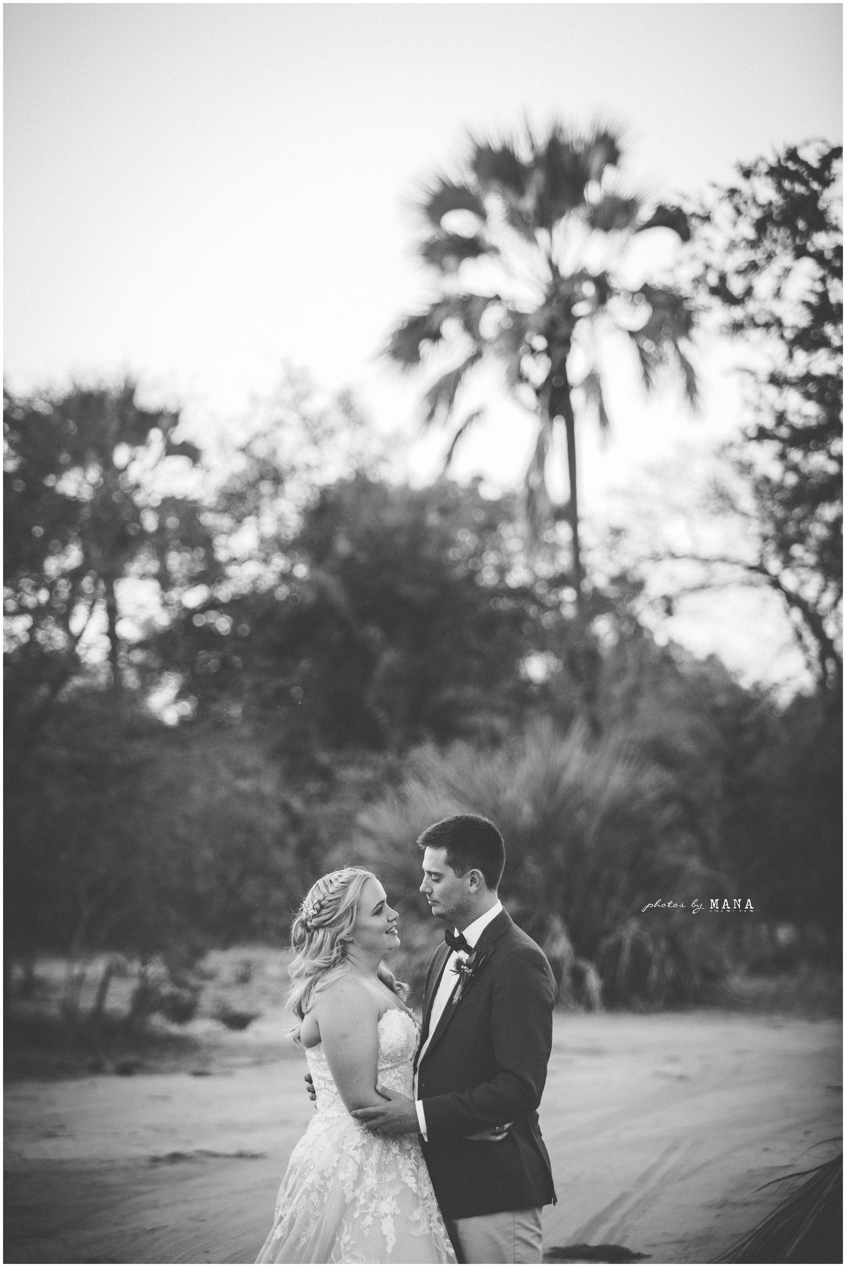 African safari wedding on the banks of the Zambezi River in Victoria Falls, Zimbabwe. Wedding planning byPure Africa Weddings. Photography by Photos by Mana.